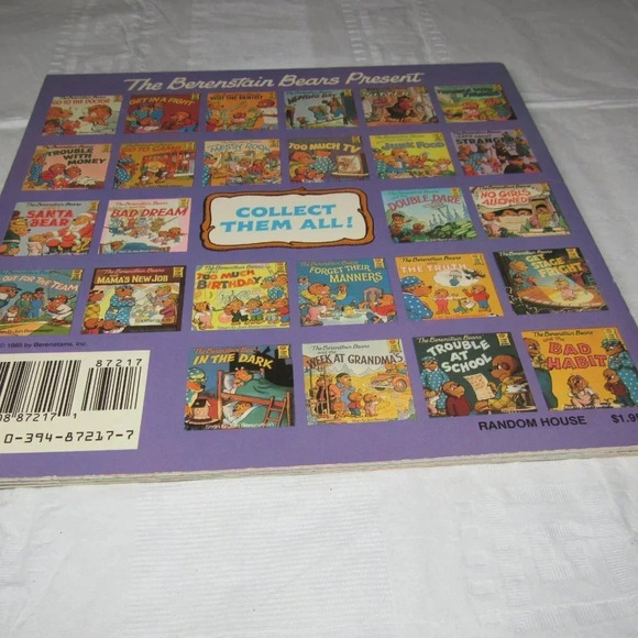 The Berenstain Bears AND TOO MUCH JUNK FOOD Color Illustrated Learning Read Book - Picture 2 of 3